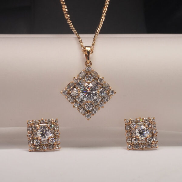 Duchess Dazzel Set