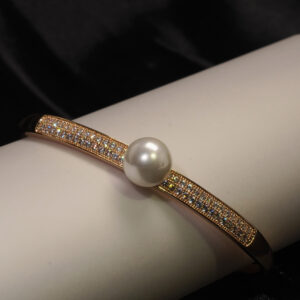 Pearl Brecelet